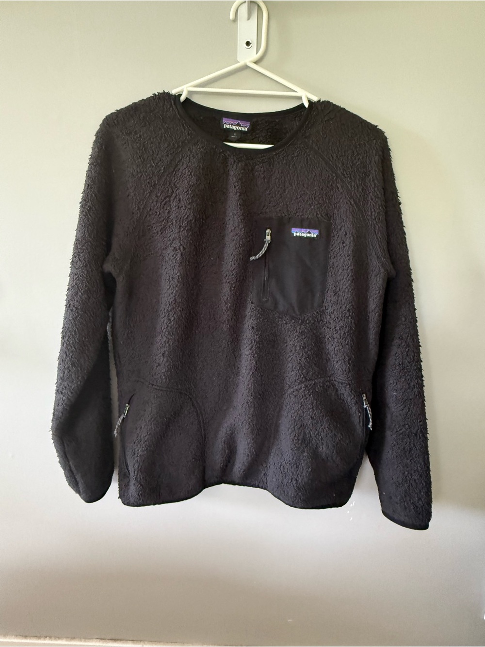 Patagonia Men’s Black Sherpa Crewneck with Chest Pocket